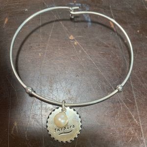 Vantel pearl bracelet